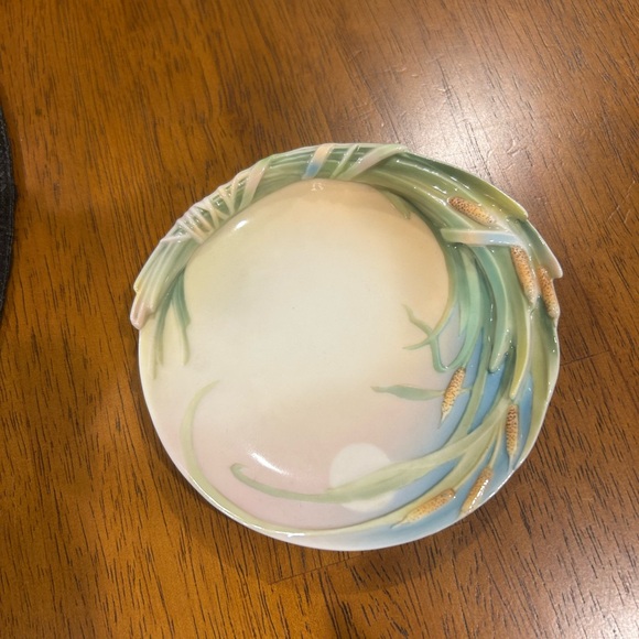 kathy ireland Swan Ceramic Cup and Saucer - Green and White - Picture 5 of 5